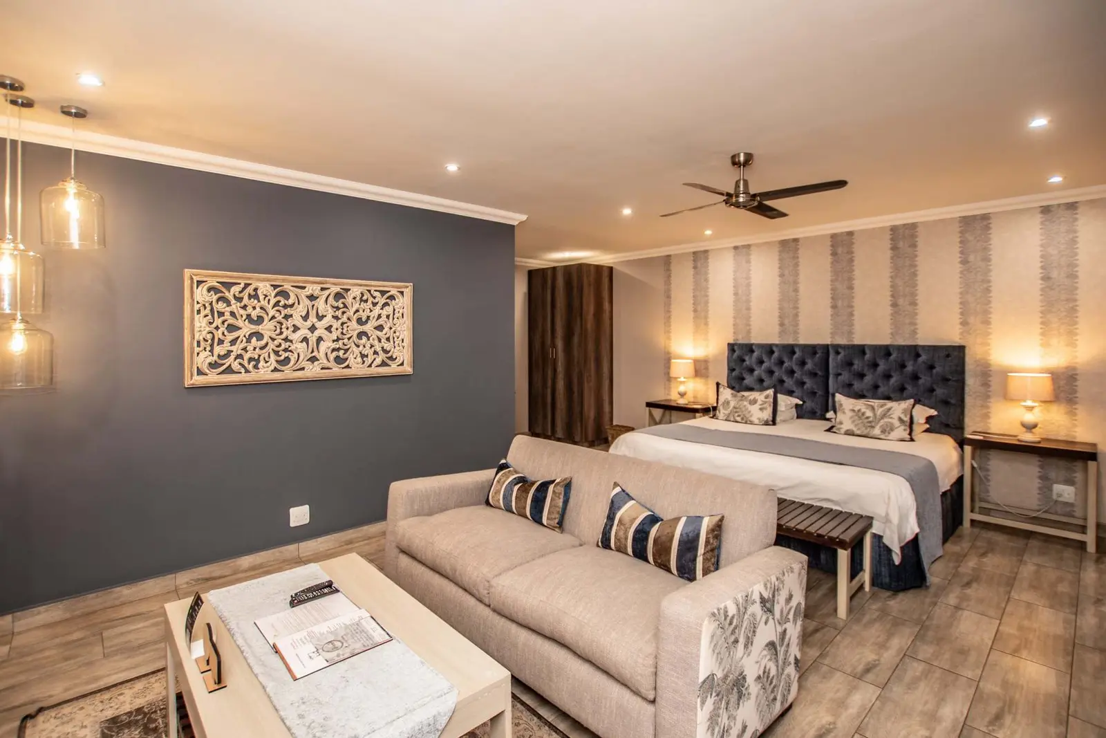 Jacaranda Luxury Suite