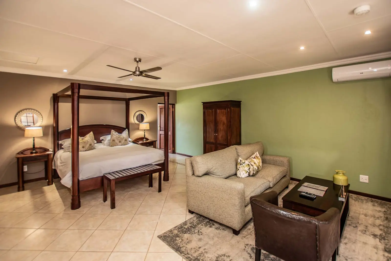 Macadamia Family Suite